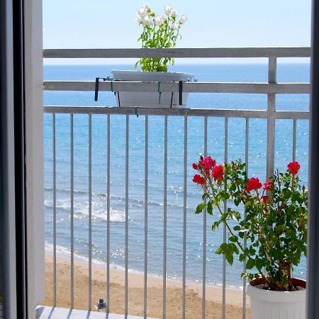B&B Capo Rizzuto Fronte Mare Exteriör bild