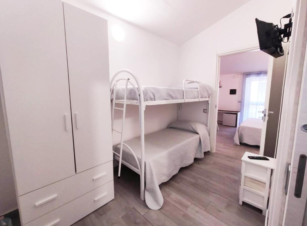 B&B Capo Rizzuto Fronte Mare Exteriör bild