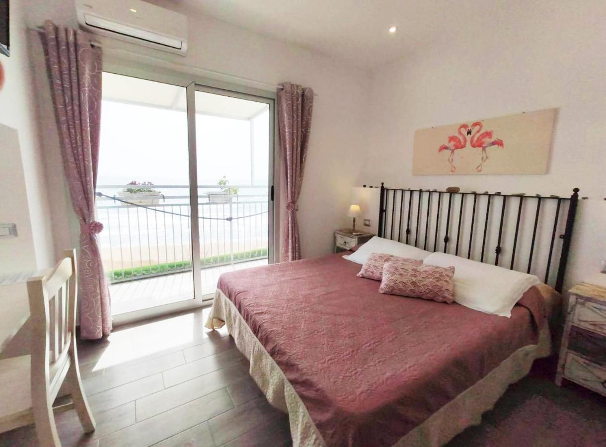 B&B Capo Rizzuto Fronte Mare Exteriör bild