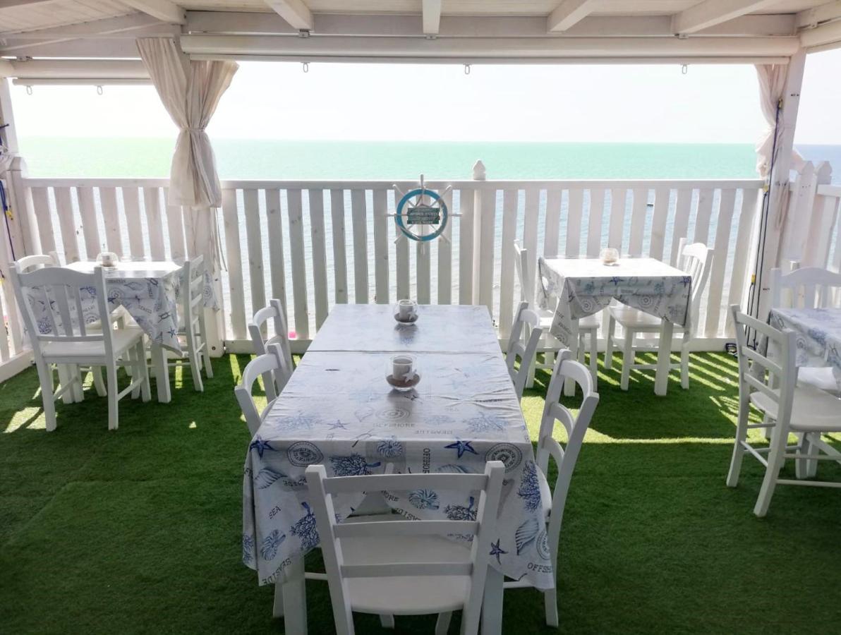 B&B Capo Rizzuto Fronte Mare Exteriör bild